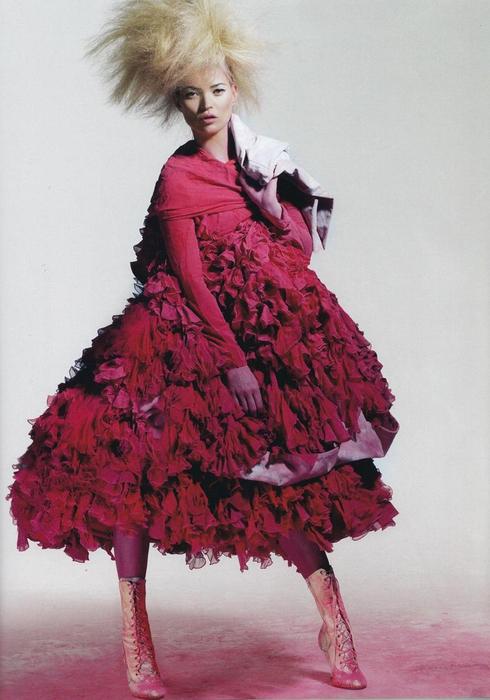 kate moss fashion blog. Kate Moss Is Staying Put