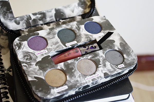 urban decay dangerous palette urban decay dangerous palette