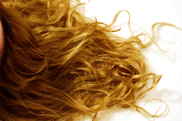 Natural Hair Lightening with Honey - Lela London